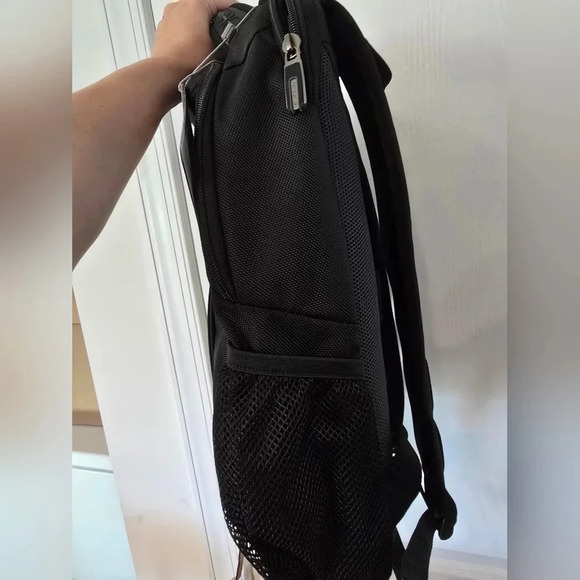 Samsonite Tectonic 2 Medium Laptop Backpack NWT - Picture 4 of 10